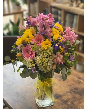 Spring in your step vase Flower Arrangement