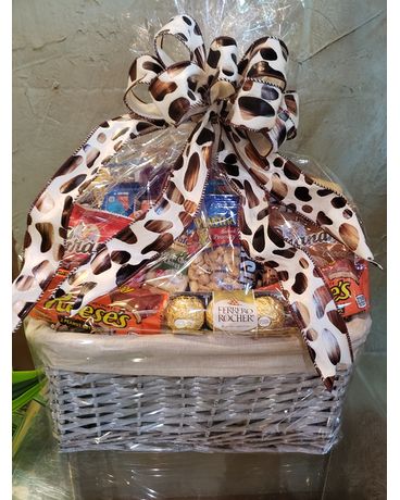 Sweet Retreat Basket Flower Arrangement