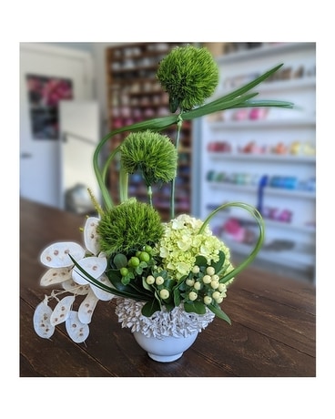 Madeline ow22z010a Flower Arrangement