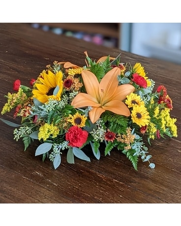 Bright Autumn Centerpiece ow22T011a Flower Arrangement