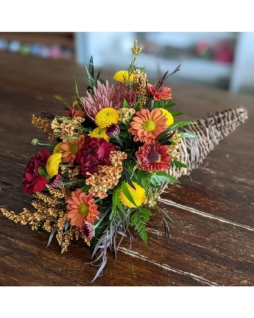 Thankful ow22T005a Flower Arrangement