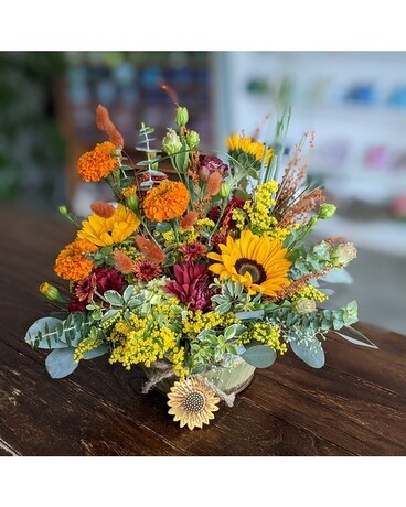 Sunny Sunset ow22T007a Flower Arrangement