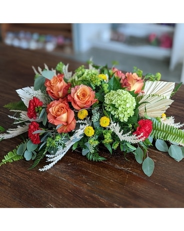 Fans of Fall Centerpiece ow22T009a Flower Arrangement