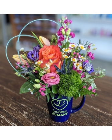 Pawsitivity ow23lhs001 Flower Arrangement