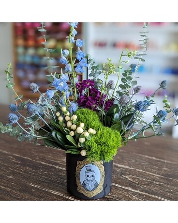 Sir Skeleton ow23h008 Flower Arrangement