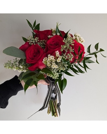Corsages Delivery Lawrence KS - Owens Flower Shop Inc.