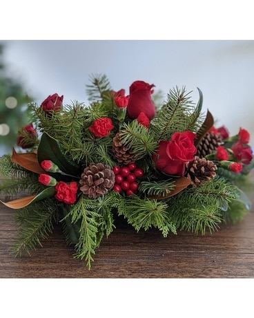 Spirit of the Season Centerpiece T120-3A Flower Arrangement