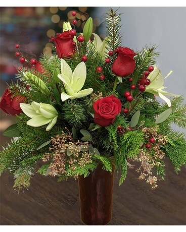 Holiday Magic T117-1A Flower Arrangement