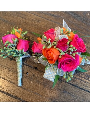 Hot pink, orange Flower Arrangement