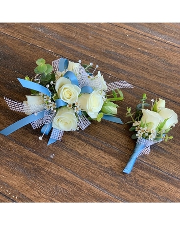 White, light blue Corsage