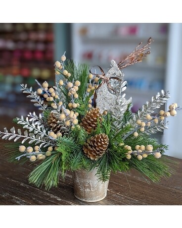 Woodland Glitz ow22x004a Flower Arrangement