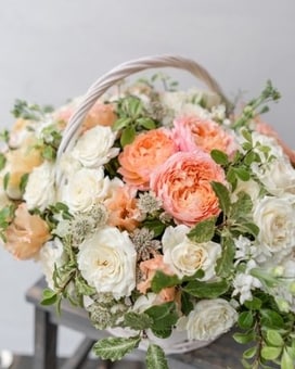 Peaches and Dreams Flower Arrangement