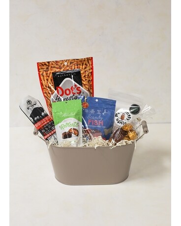 Midwest Gourmet Gift Tin Gift Basket