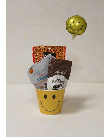 Send A Smile Treat Set Flower Arrangement