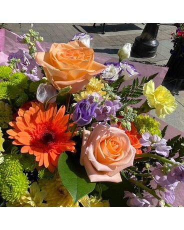Spring Mix Designer's Choice Flower Arrangement