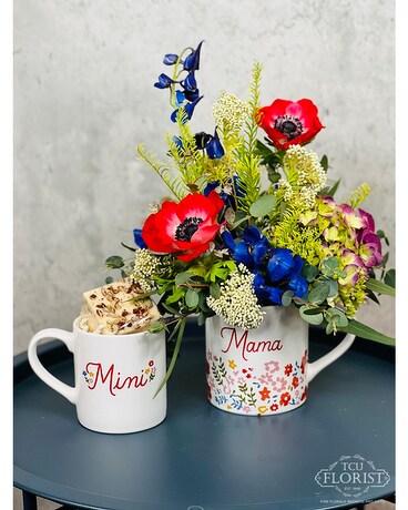 Mama & Mini Mug Set Flower Arrangement
