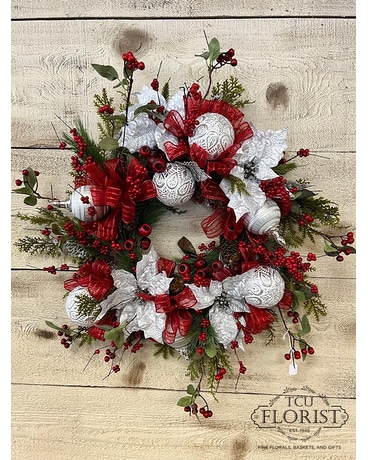 Red and Silver Wreath Gifts