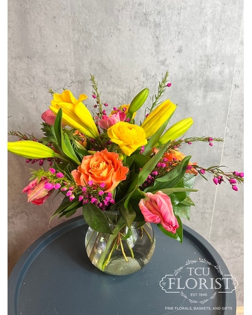 Perroquet Flower Arrangement