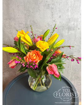 Perroquet Flower Arrangement