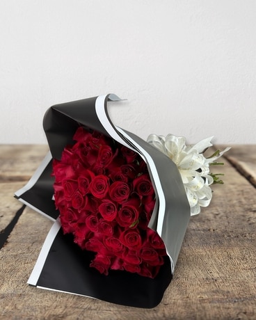 Ramo Buchón Roses Flower Arrangement