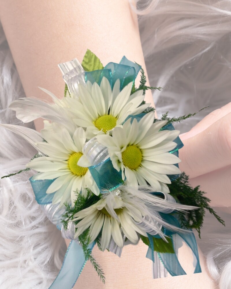 Daisy Corsage with Feathers in Wichita KS - Tillie's Flower Shop