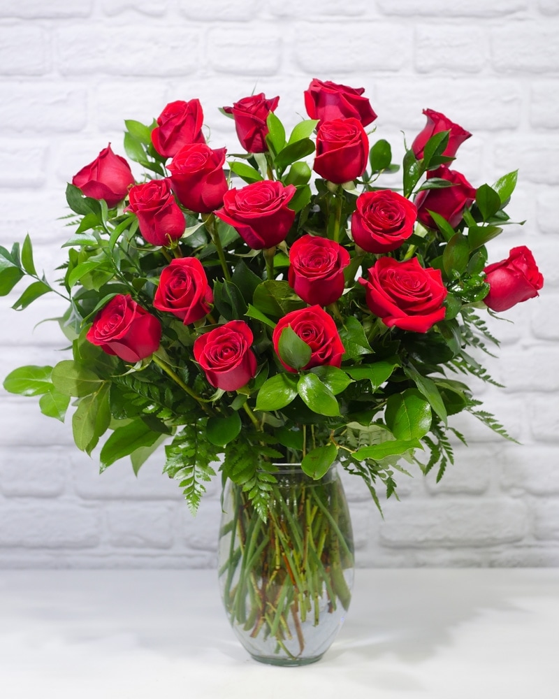 18 Red Roses in Deerfield IL - Swanson's Ashland Addison Florist