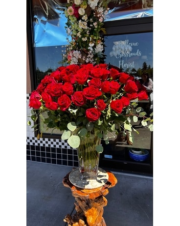 100 Roses in a Vase in Bothell WA - The Bothell Florist