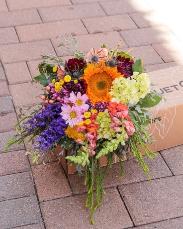 BouquetCrate Summer Mix - Medium Flower Arrangement