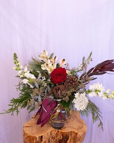 Vinter Flower Arrangement