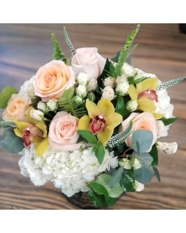 Peaches and Cream by Parisian Florist