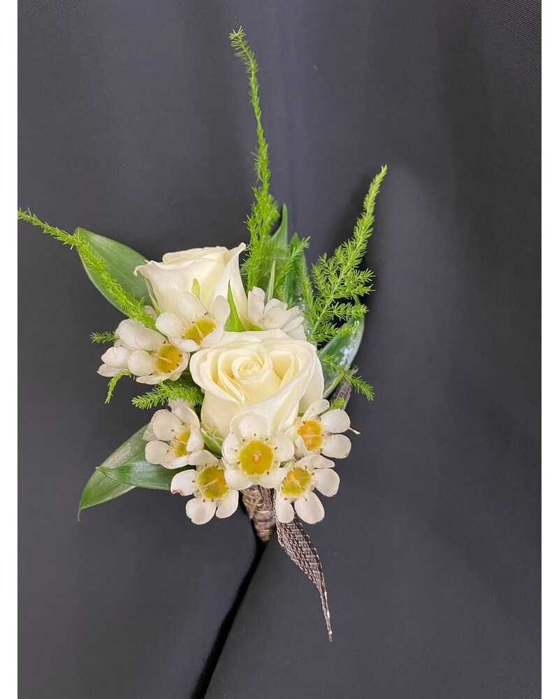 double spray rose Corsage in Eau Claire WI | May's Floral