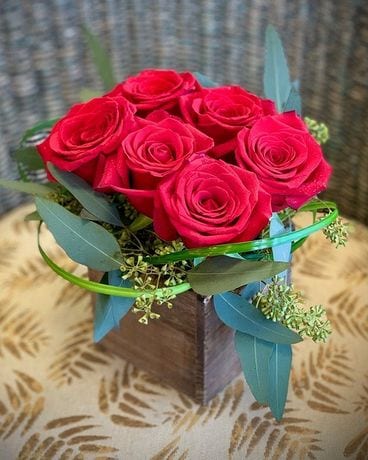 Pavé Rose Petite Flower Arrangement