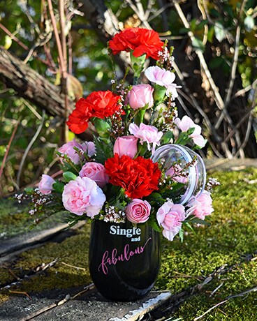 Single and Fabulous Flower Arrangement