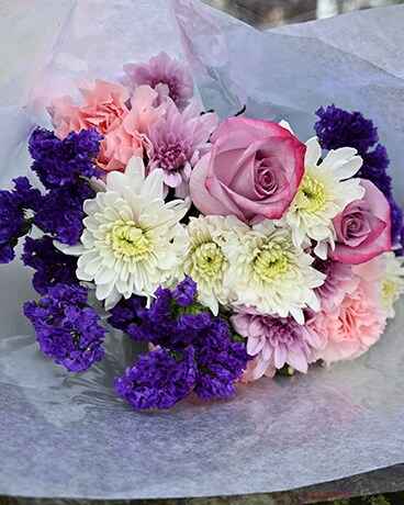 Lovah's Delight Wrap Bouquet