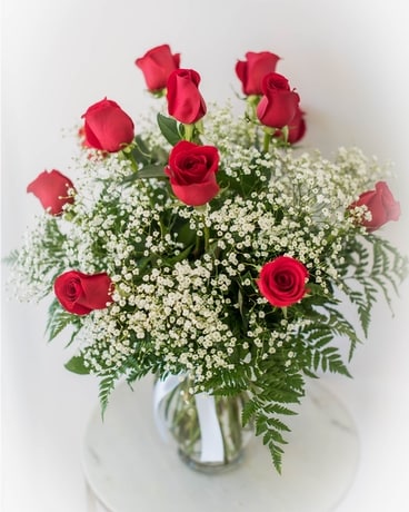 Classic Red Dozen Roses