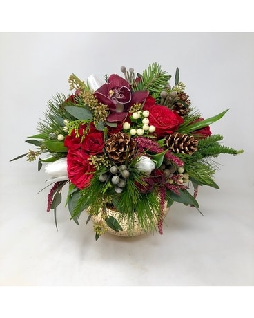 Holiday Dreams Flower Arrangement