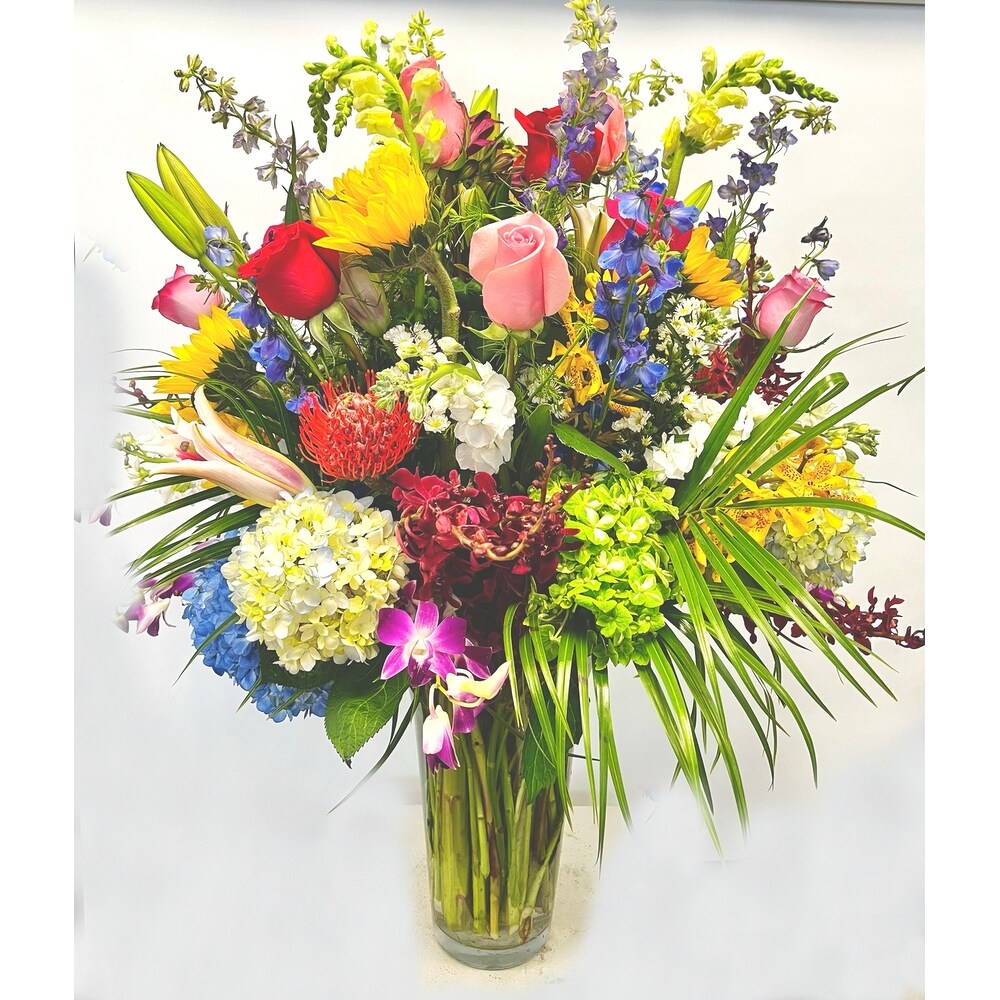 Floral Embrace in Naples FL - Gene's 5th Ave Florist