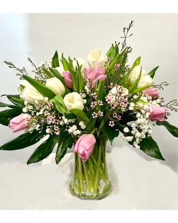 Dutch Kiss Flower Arrangement