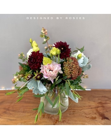 Kalos Centerpiece Flower Arrangement