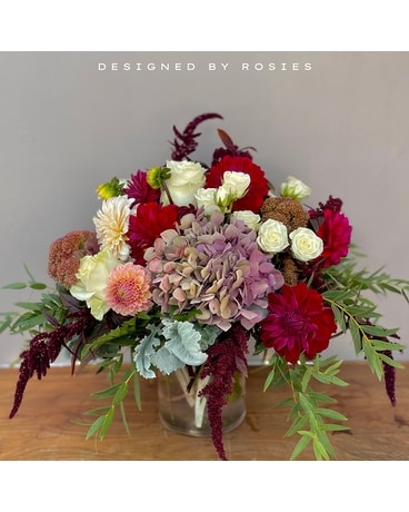 Minoa Centerpiece Flower Arrangement