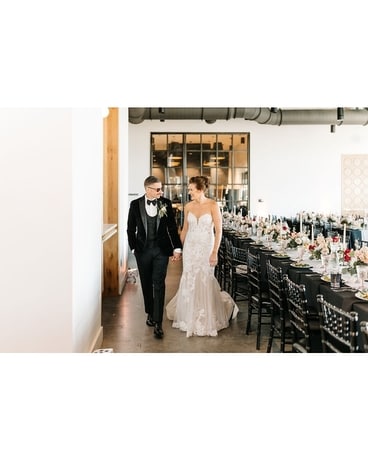 Hyde House Tampa - Reception Entrance Wedding Arrangement