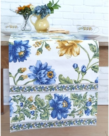 Rosehip Table Runner Gifts