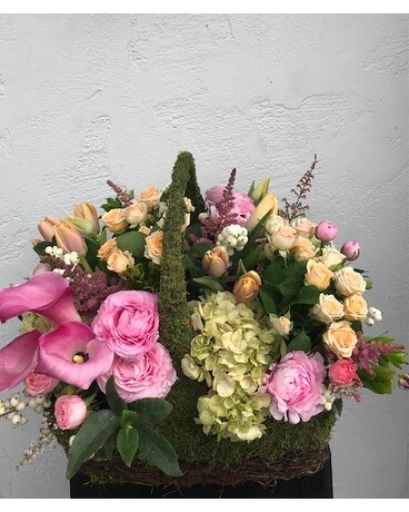 Signature Arrangement Flower Arrangement