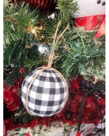 Gingham round ornament 6pc Gifts