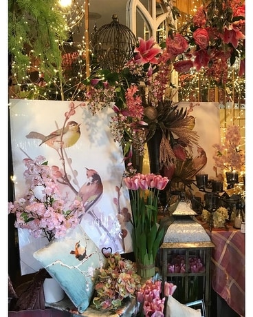 SPRING IS IN THE AIR Flower Arrangement