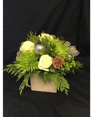 Christmas Natural Lime Flower Arrangement