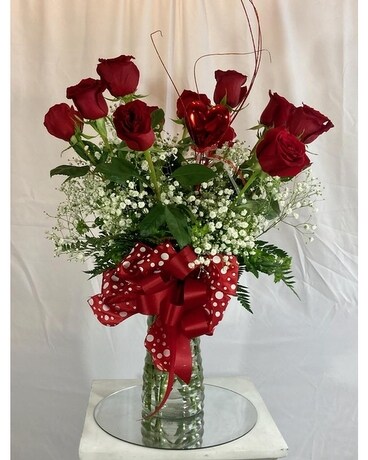 Classic Dozen Roses Flower Arrangement