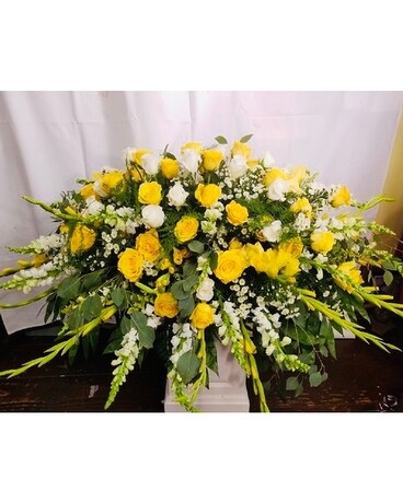Classic Yellow Casket Spray Funeral Casket Spray Flowers