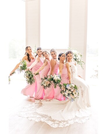Bride & Bridesmaid Bouquet's Wedding Arrangement