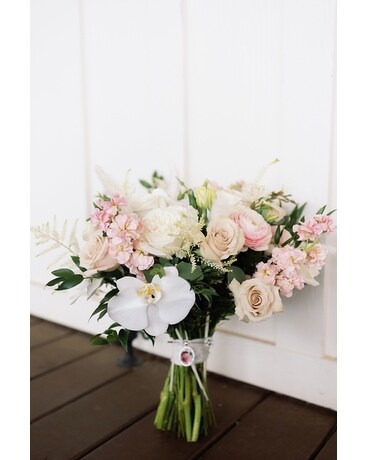 Bride's Bouquet Wedding Arrangement